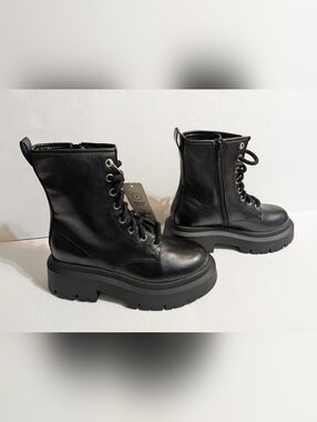 Women’s No Boundaries Lug Sole Black Combat Boots Side Zip Memory Foam Size 6
